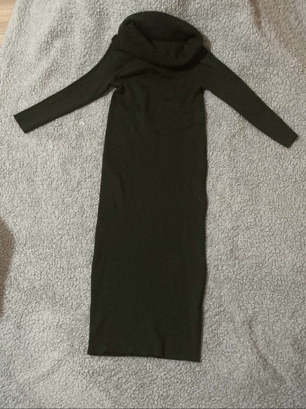 Forever 21 Black Long-Sleeve Cowl Neck Maxi Dress